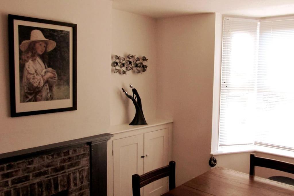 Welcoming Cottage In Chichester Near City Centre Exterior foto
